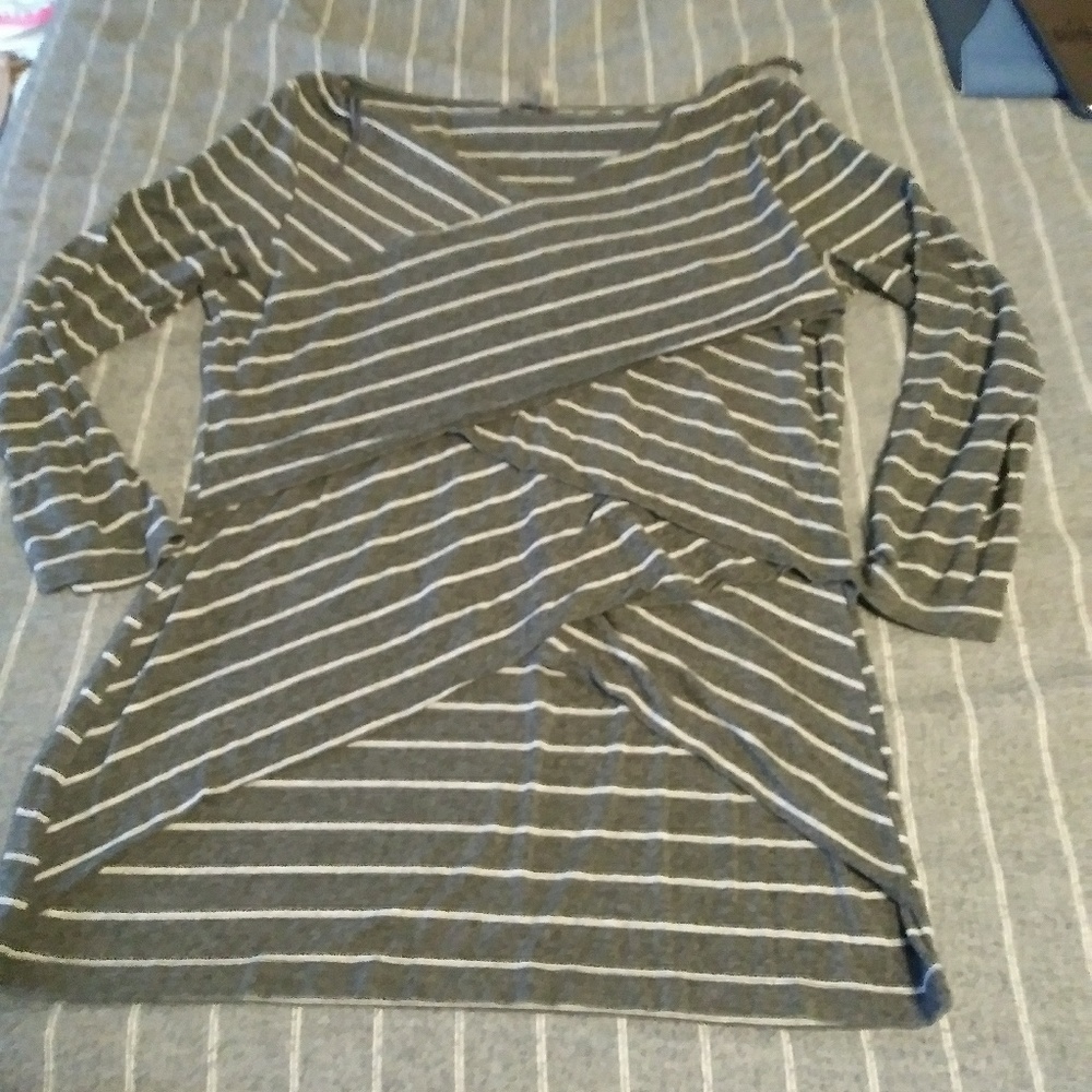 Anthropologie lot of tops-size medium